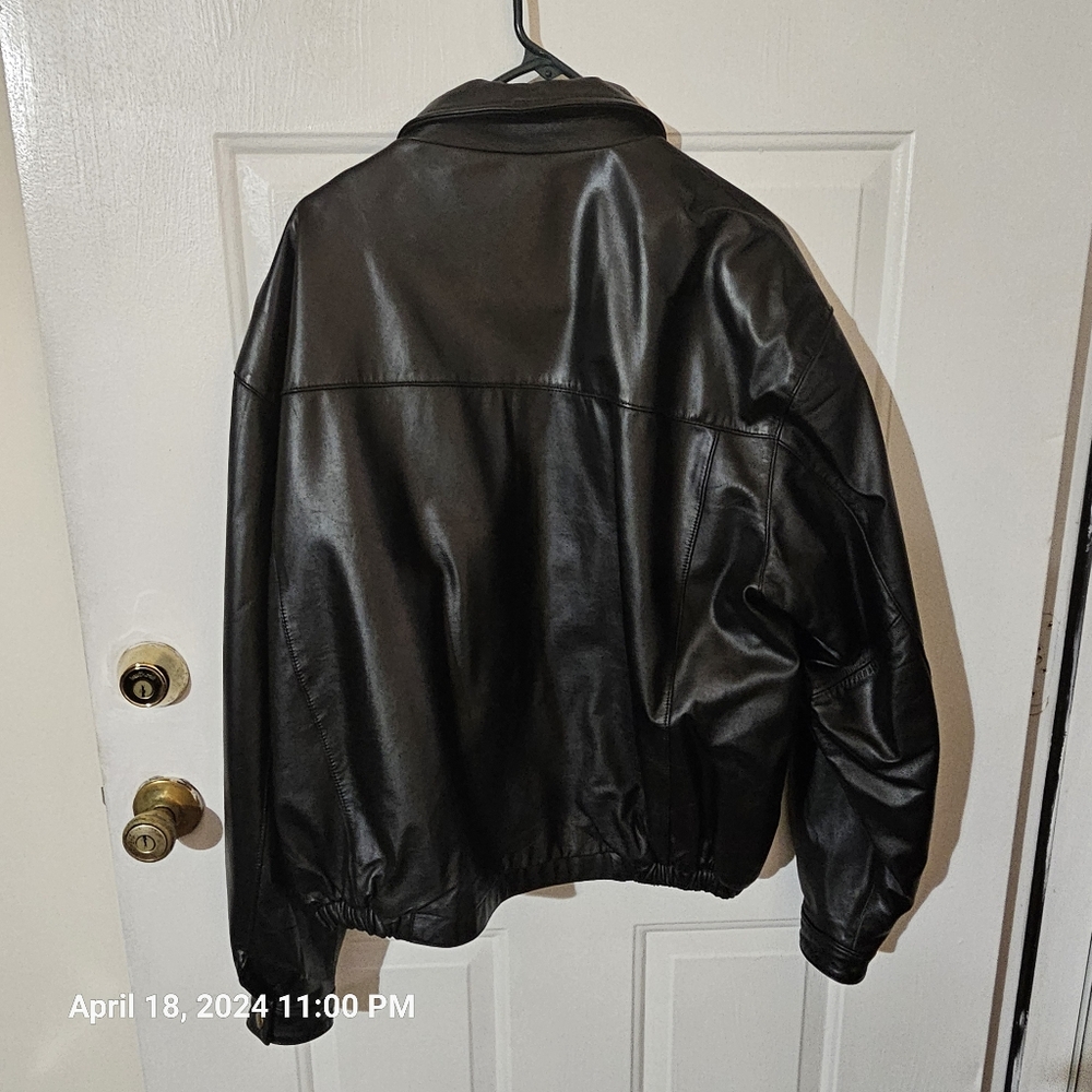 Mens leather jacket - Picture 9 of 11